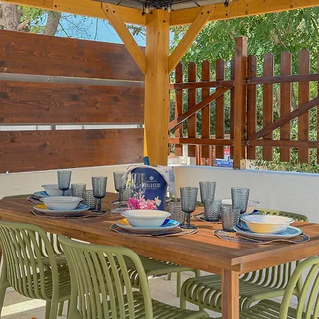 Nuovo - Pergola Con Bbq - 2 - By Host Hero Apartmán