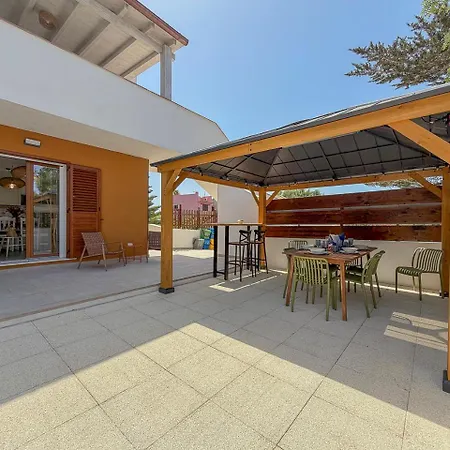 Nuovo - Pergola Con Bbq - 2 - By Host Hero Apartmán Stintino
